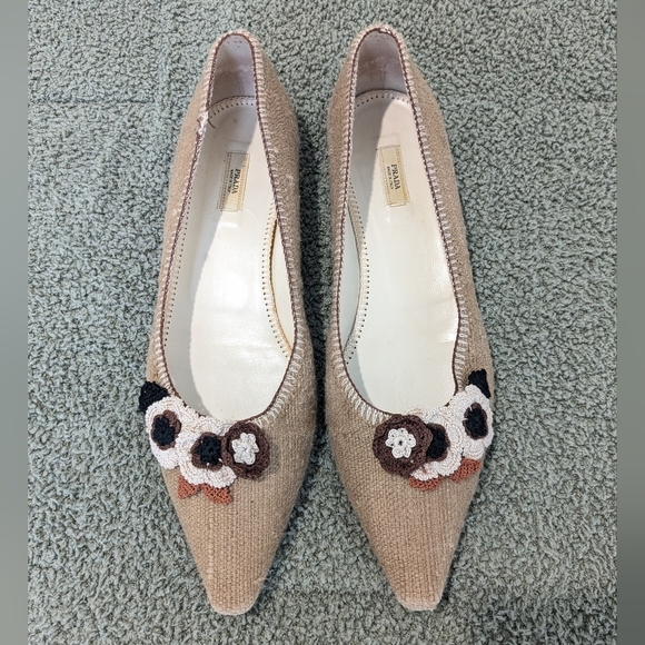 Prada Beige Tan Crochet Floral Embellished Raffia Pointed Toe Flats Size 7.5 - Picture 3 of 12